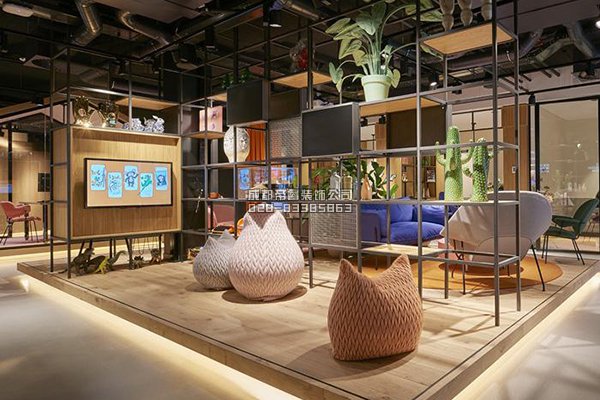 開放式、封閉式辦公室裝修各有什么優(yōu)缺點(diǎn)？